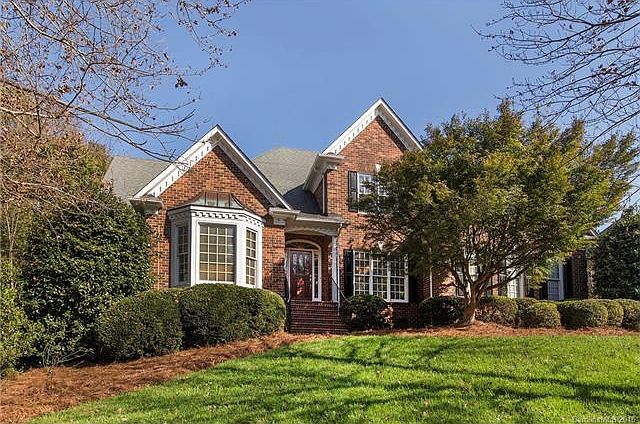 1st image of 3018 Lakewood Edge Dr