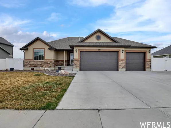 877 S 1100 W, Clearfield, UT 84015