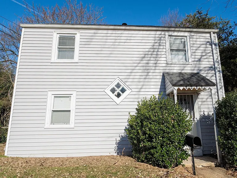 2409 Greeley Pl — Photo 2