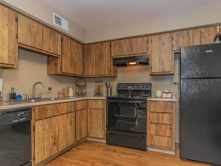 Casas Adobes Apartments — Photo 40