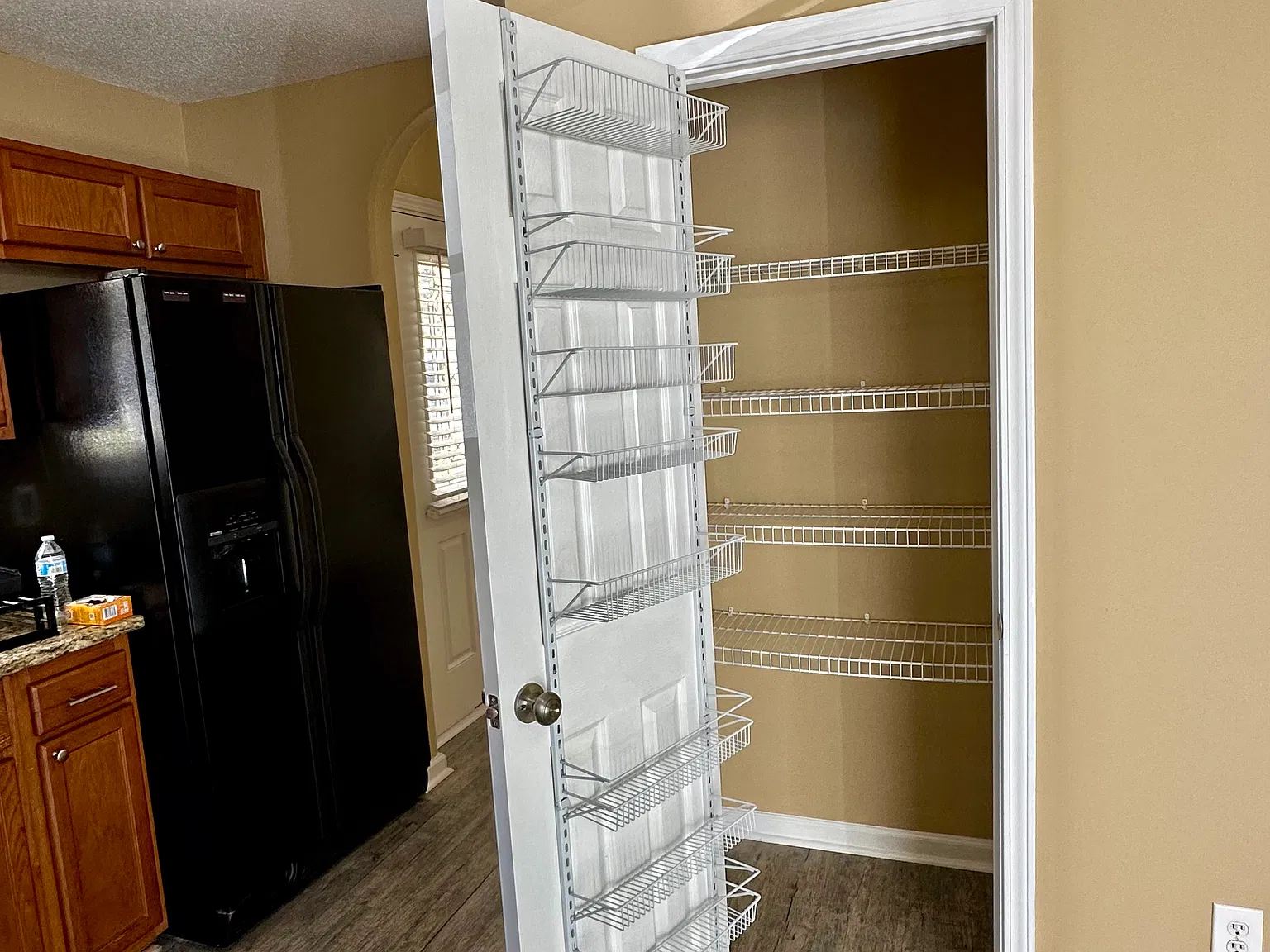 3 bed, 1300 sqft, $1,800 — Photo 4