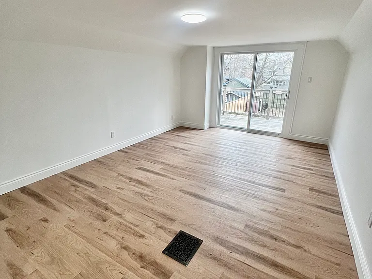 5 Renwick Ave #3 — Photo 12