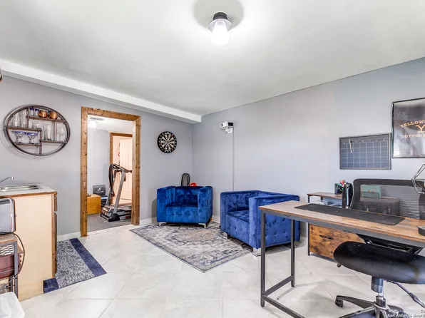 450 E Palfrey, San Antonio, TX 78223