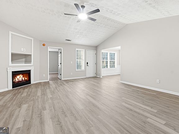 3rd image of 4480 English Loop