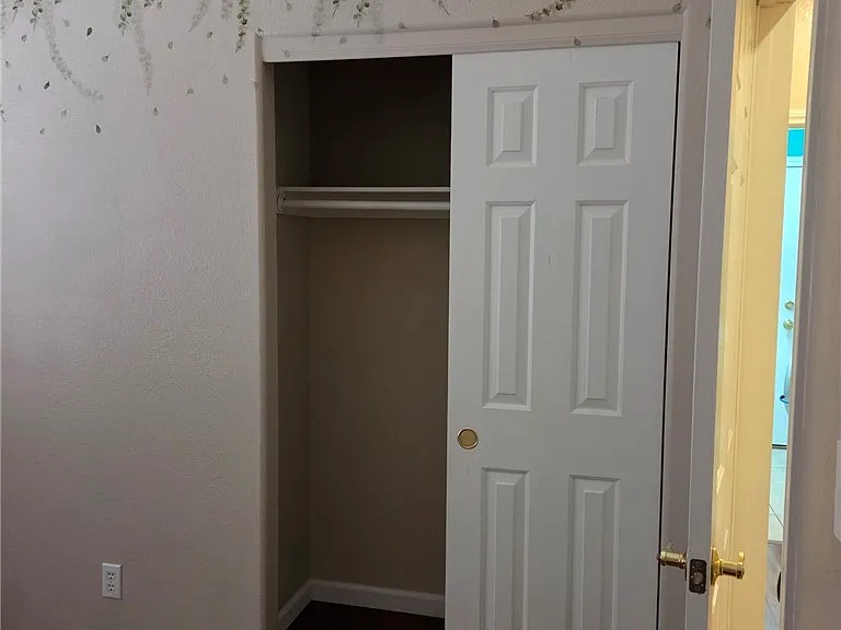 506 Melrose Heights St — Photo 11