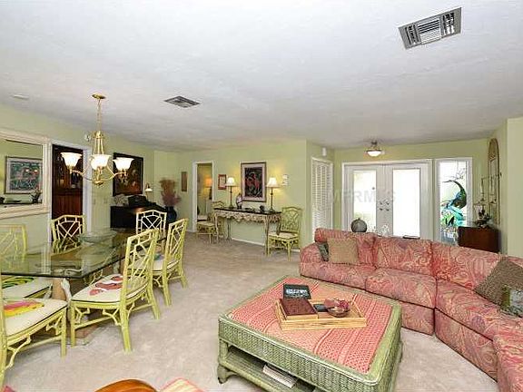 4th image of 472 Yacht Harbor Dr