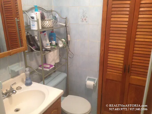 Rented by Alexiou Realty | media 36