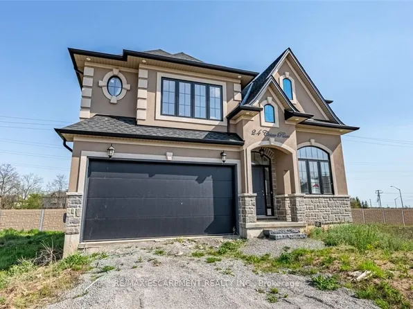 44 Cesar Pl, Hamilton, ON L9G 0G3