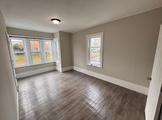 222 Tecumseh St APT 2, Fall River, MA 02721