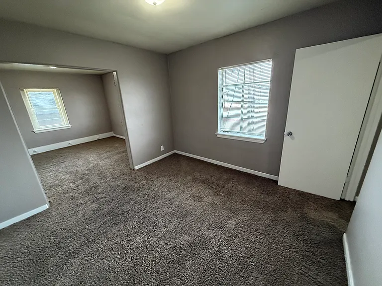 206 Locust St #11 — Photo 5
