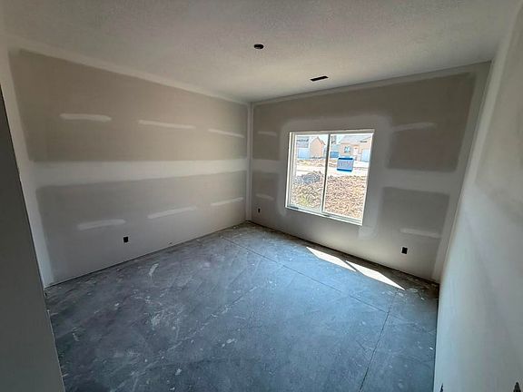 5th image of 8986 E Joshua St