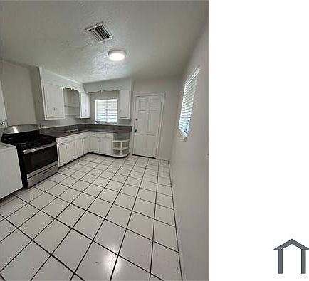 2nd image of 181 W 15th St
