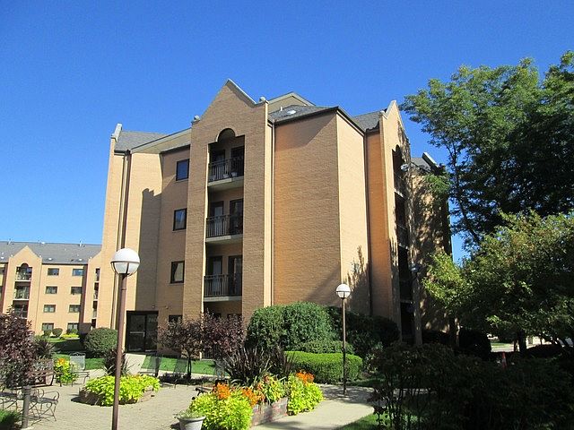 1st image of 7400 W Lawrence Ave Unit 335