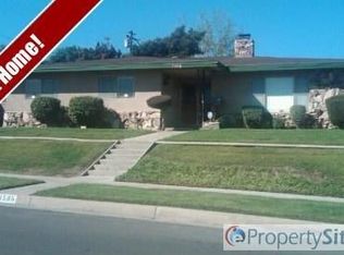 1586 N Mulberry Ave, Rialto, CA 92376
