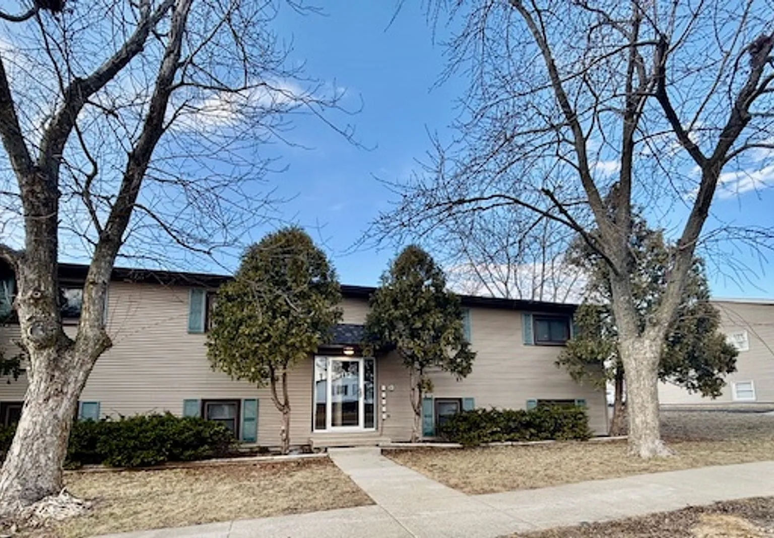 112 W. Raab Rd. — Photo 1