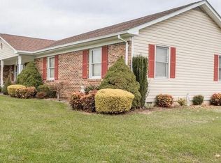 100 Omni Ct, Stephens City, VA 22655