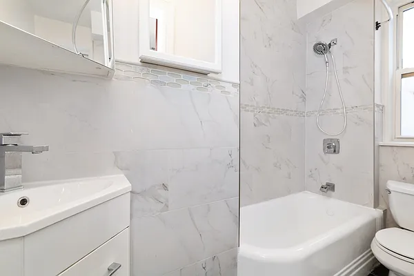 Rented by REAL New York | media 18