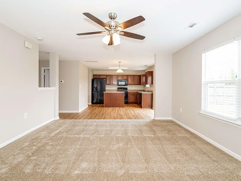 711 Waterlemon Way — Photo 4