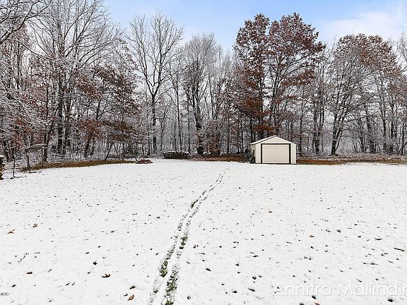 4th image of 13930 Winter Valley Dr NE