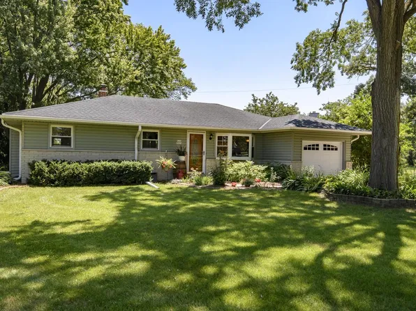 W155N5414 Balsam DRIVE, Menomonee Falls, WI 53051