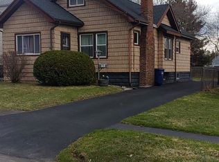 148 Darlington Rd, Syracuse, NY 13208