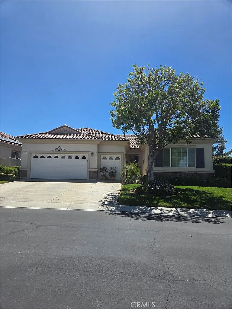 2 bed, 2.5 bath, 2127 sqft, $2,900 — Photo 1