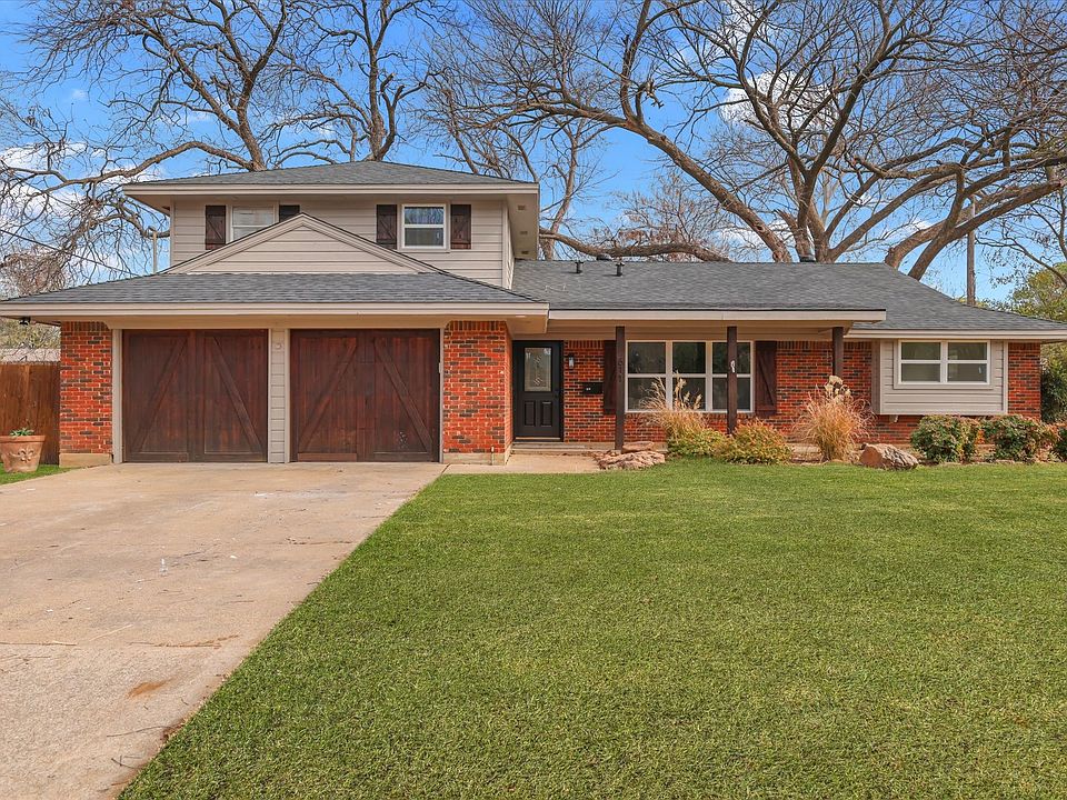1st image of 611 Ravenwood Dr