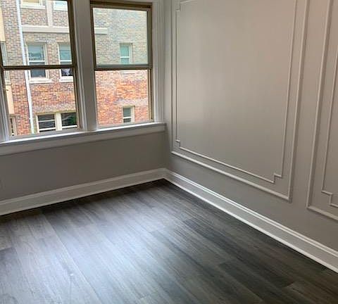 3rd image of 725 Greenwood Ave #13