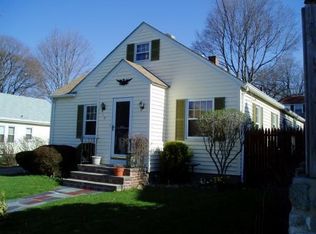 19 Sterling St, Pawtucket, RI 02860