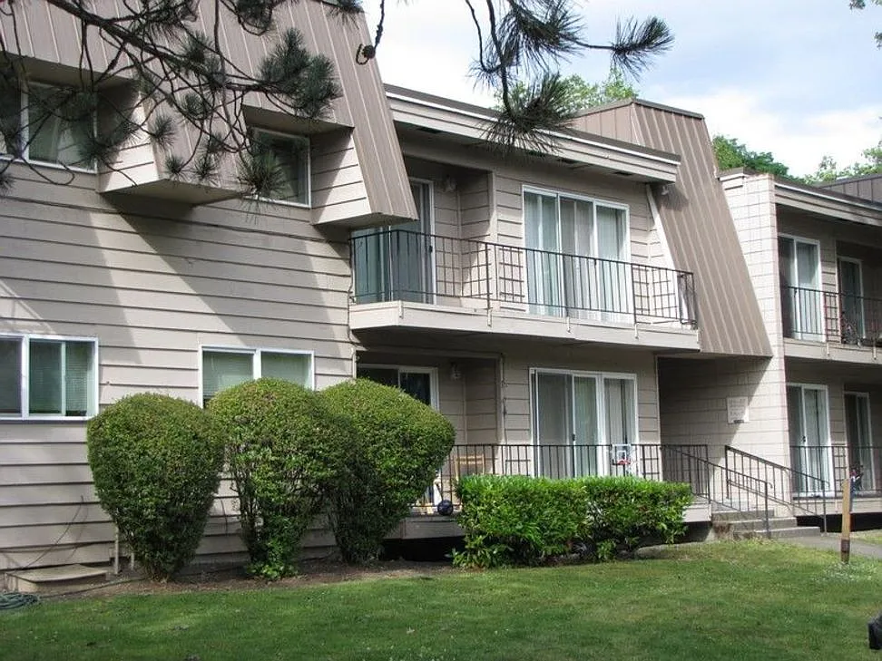 Brookside Estates — Photo 2