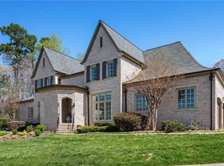 2 Chippers Ct, Greensboro, NC 27407