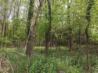 94 Old Post Rd, East Setauket, NY 11733