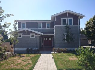 2617 50th Ave SW, Seattle, WA 98116