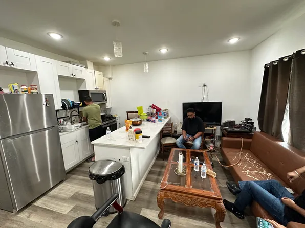 215 Lincoln Street image 6 of 12