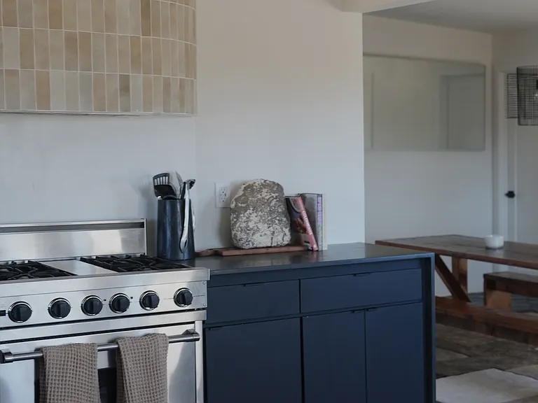 330 Delgada Ave — Photo 5