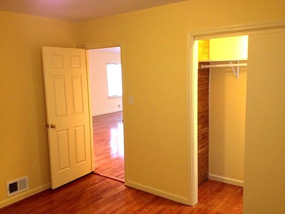 5th image of 402 156th Pl