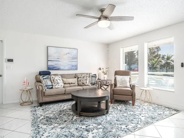 1207 Hernando ST, NAPLES, FL 34103