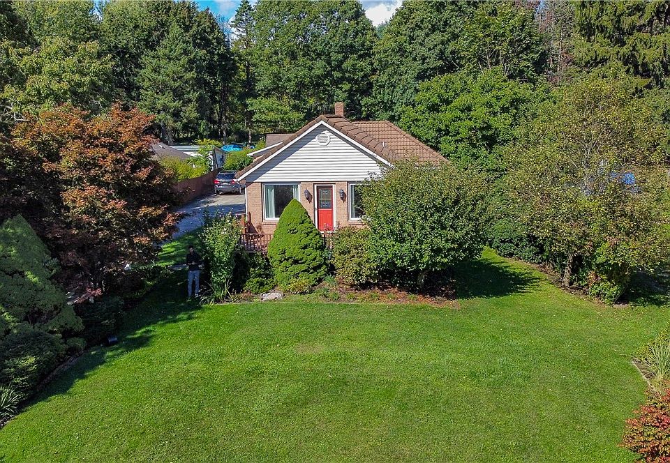 1st image of 102 Abiline Ln