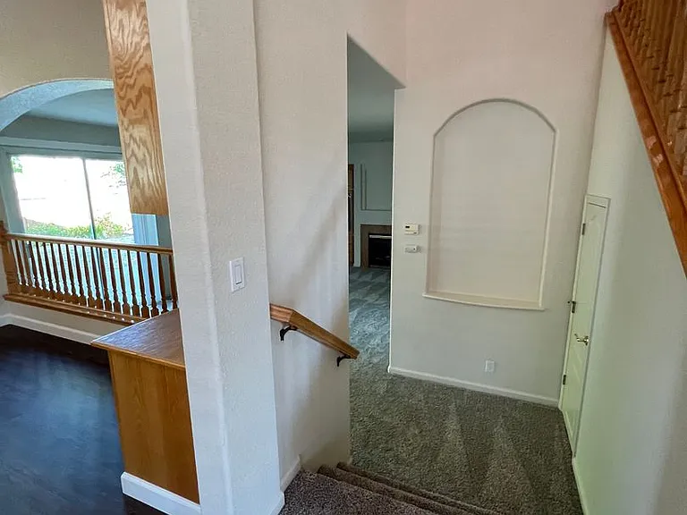 1017 Halidon Way — Photo 8