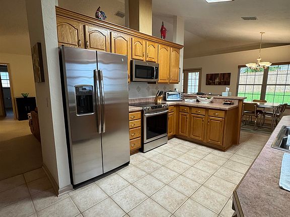 4th image of 1457 Applewood Way