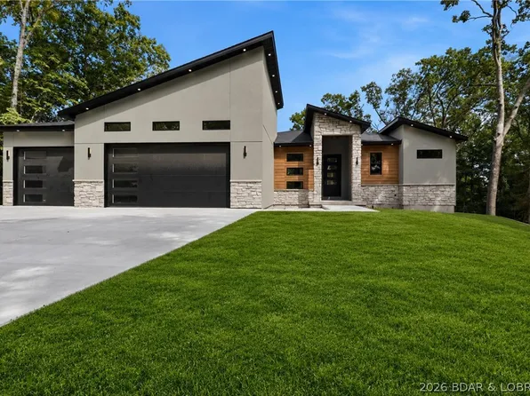 105 Fair Oaks Ln, Sunrise Beach, MO 65079