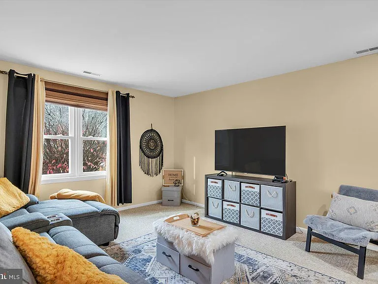 211 Harbourtown Blvd — Photo 4