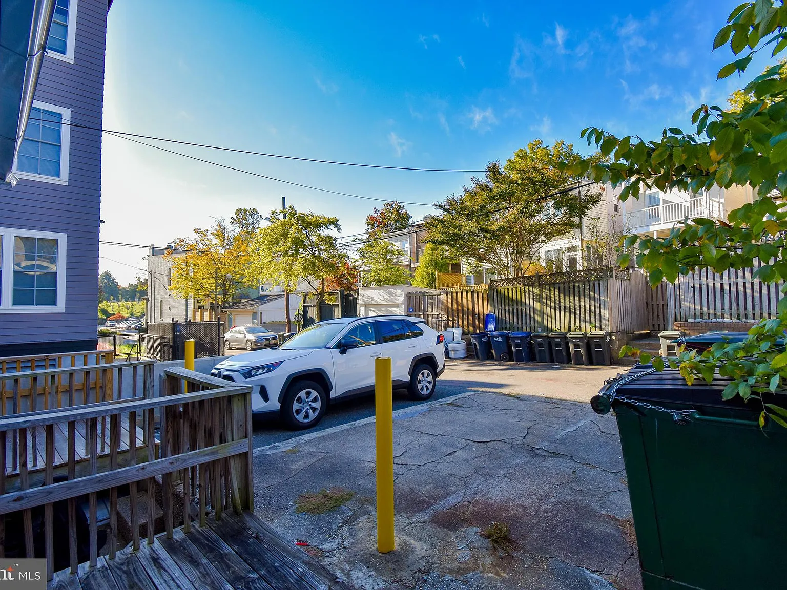 3 bed, 1.5 bath, 1818 sqft, $4,500 — Photo 2