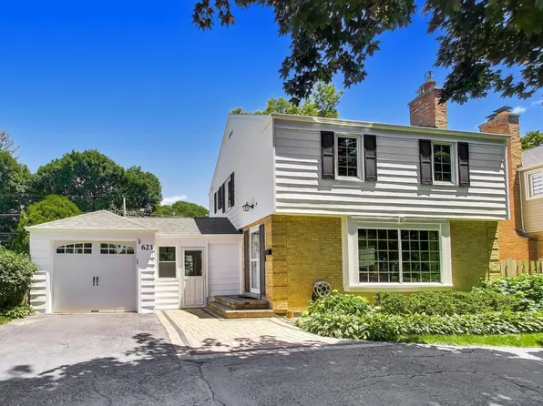 623 S Arlington Heights Rd, Arlington Heights, IL 60005