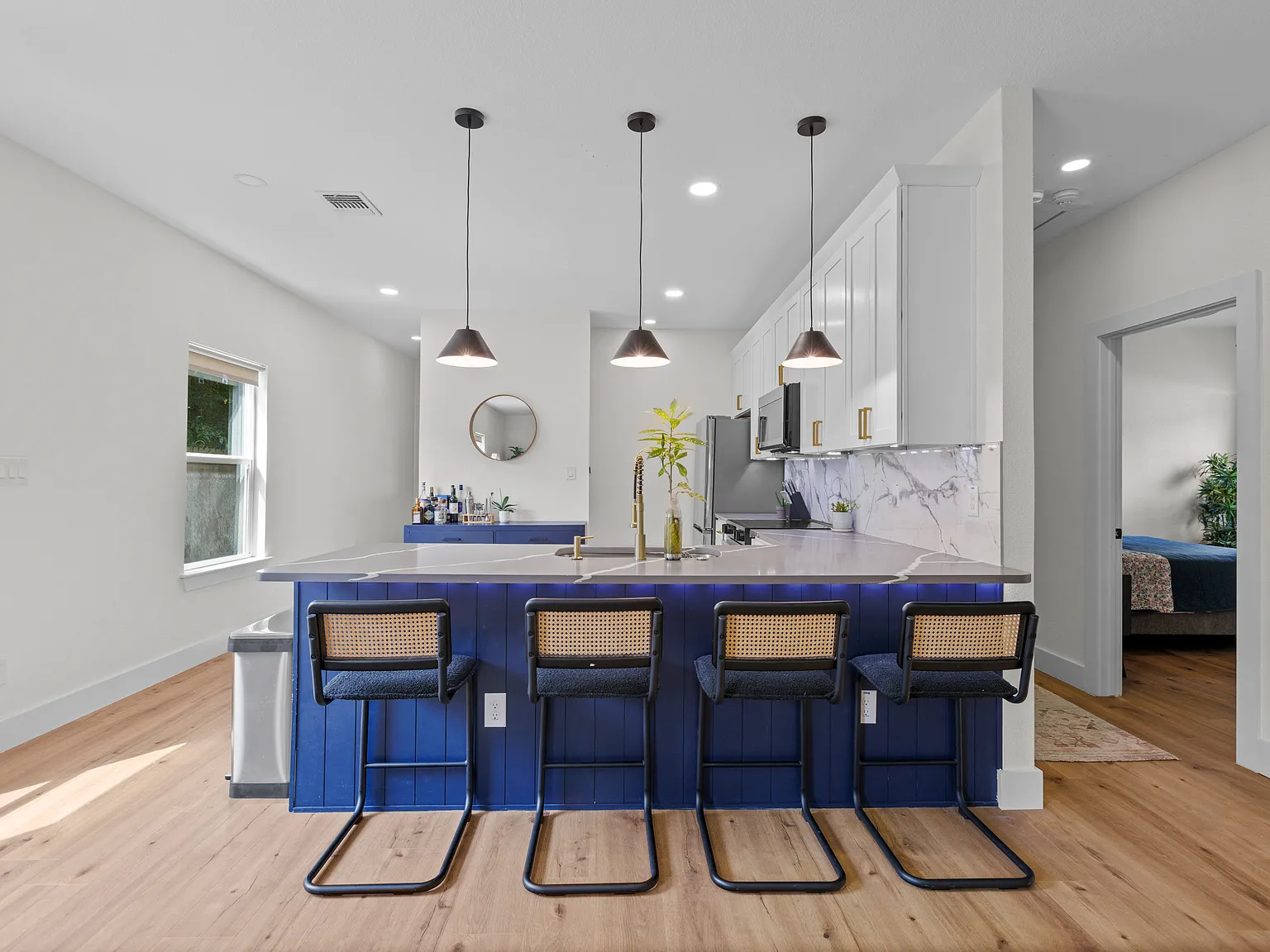4 bed, 1538 sqft, $2,599 — Photo 3