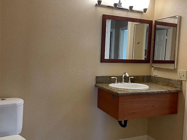 5905 April Ln — Photo 26