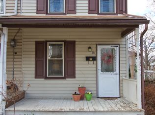 18 N Locust St, Lititz, PA 17543