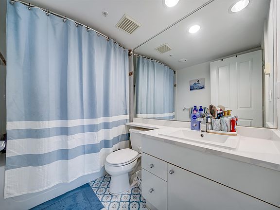 5th image of 6611 Southoaks Cres #1801