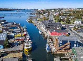 1531 Shore Rd, Eastern Passage, NS B3G1G8