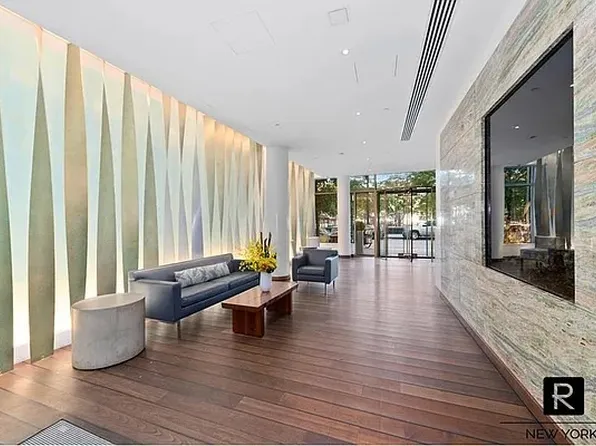 8 River Terrace image 18 of 26